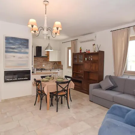 Prázdninový dům 2 Bedroom Beautiful In Poggio Nativo