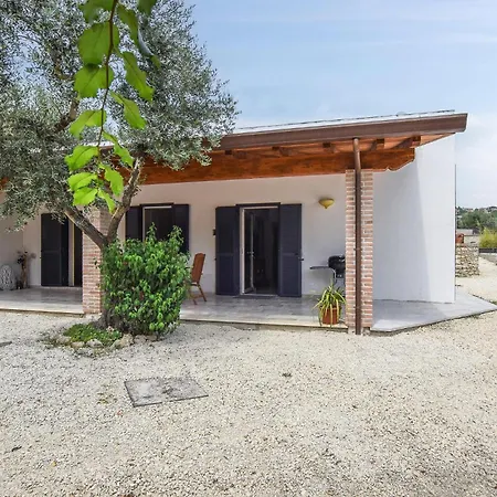 2 Bedroom Beautiful In Poggio Nativo